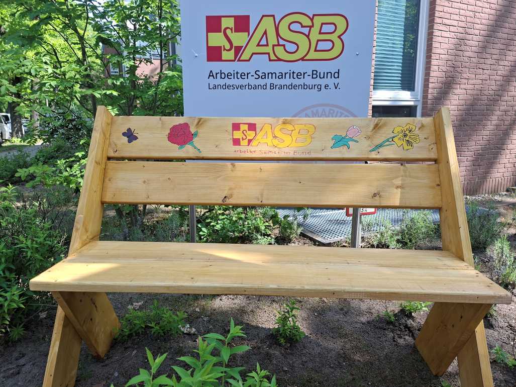 Übergabe ASB-Bank1.jpg